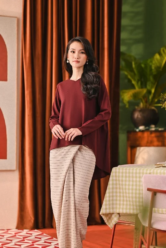 The Capai Women Foxy Blouse - Mangosteen Elegant Lace Blouse