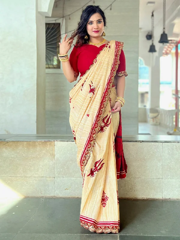 Women's Cotton Red Embellished Designer Saree With Blouse Piece Delicate Pleat Blouse Women's Cotton Red Embellished Designer Saree With Blouse Piece Delicate Pleat Blouse