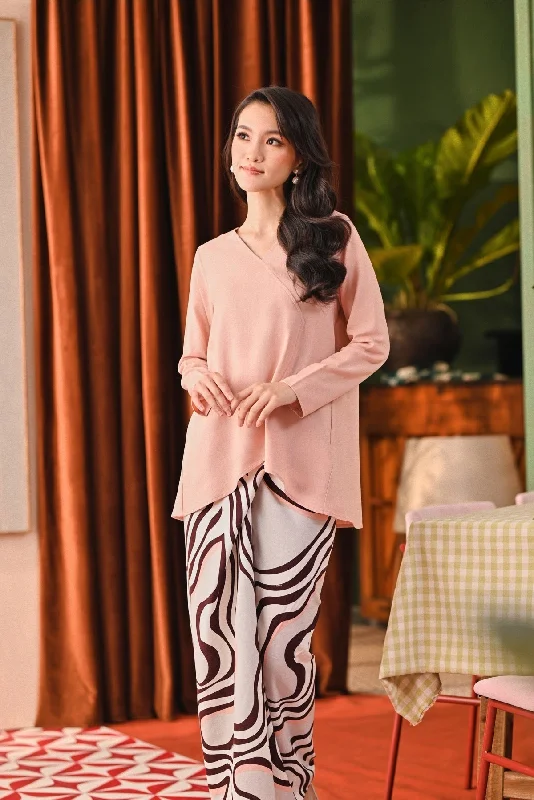 The Capai Women Caya Blouse - Rose Pink Satin Bow Blouse