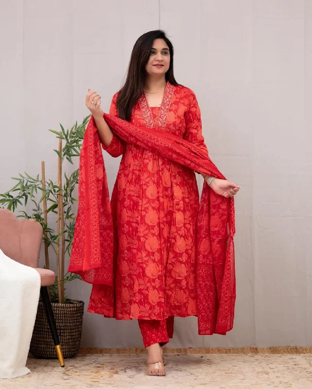 Look stylish in our new Hand Block print Long slit Cotton 60'60 A,line kurta pant & Duppata & all day comfort Modern Bootcut Pants Look stylish in our new Hand Block print Long slit Cotton 60'60 A,line kurta pant & Duppata & all day comfort Modern Bootcut Pants
