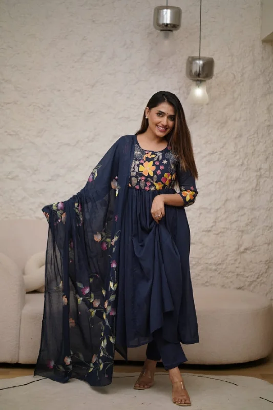 Featuring beautiful embroidery with suqes Heavy Suit which is beautifully decorated It is paired with matching pants Comfortable Maternity Pants Featuring beautiful embroidery with suqes Heavy Suit which is beautifully decorated It is paired with matching pants Comfortable Maternity Pants