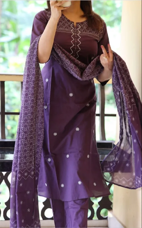 .🌹🌹Pure fine Cotton fabric Embroidery Work Kurti with Pant with cotton 100-100 Dupatta🌹🌹 Lightweight Linen Pants .🌹🌹Pure fine Cotton fabric Embroidery Work Kurti with Pant with cotton 100-100 Dupatta🌹🌹 Lightweight Linen Pants