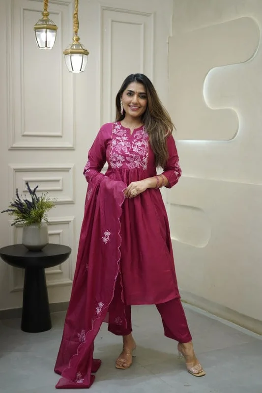 Featuring beautiful embroidery with suqes Heavy Suit which is beautifully decorated It is paired with matching pants Classic Pleated Pants Featuring beautiful embroidery with suqes Heavy Suit which is beautifully decorated It is paired with matching pants Classic Pleated Pants