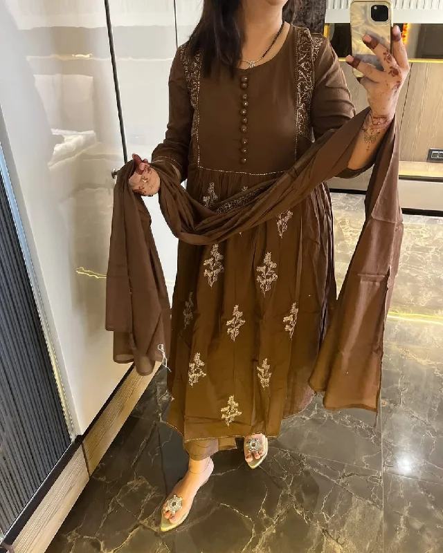 Beautiful pure cotton kurti pant dupatta set💗 Slim Fit Casual Pants