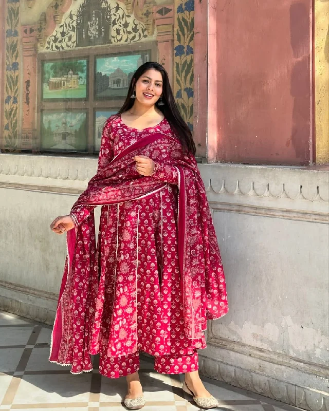 ♥️♥️“ NEW FULL COTTON PRINT ANARKALI KURTI PANT MALMAL DUPATTA ARRIVAL 😍💖 Elegant Palazzo Trousers ♥️♥️“ NEW FULL COTTON PRINT ANARKALI KURTI PANT MALMAL DUPATTA ARRIVAL 😍💖 Elegant Palazzo Trousers