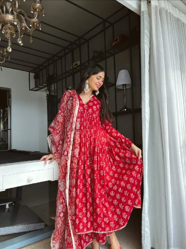 New Wedding Season Summer Collection Beautiful Heavy Anarkali Kurti Pant and Dupatta Comfortable Cargo Pants New Wedding Season Summer Collection Beautiful Heavy Anarkali Kurti Pant and Dupatta Comfortable Cargo Pants