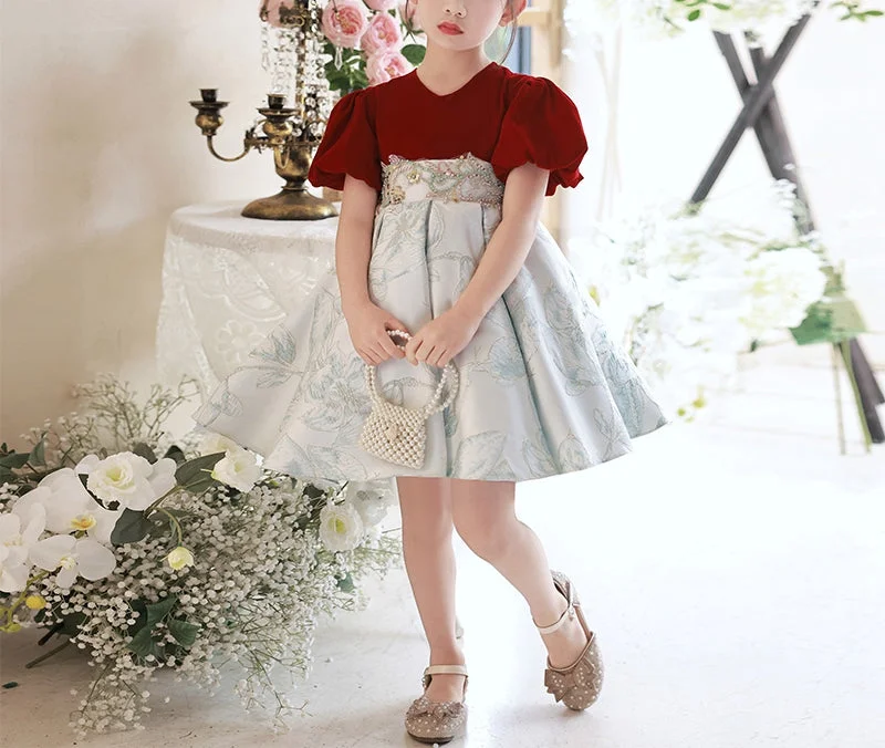 V-Neck Short Sleeves Knee-Length Embroidery Girl Party Dress with Appliques Tunics Review highly V-Neck Short Sleeves Knee-Length Embroidery Girl Party Dress with Appliques Tunics Review highly