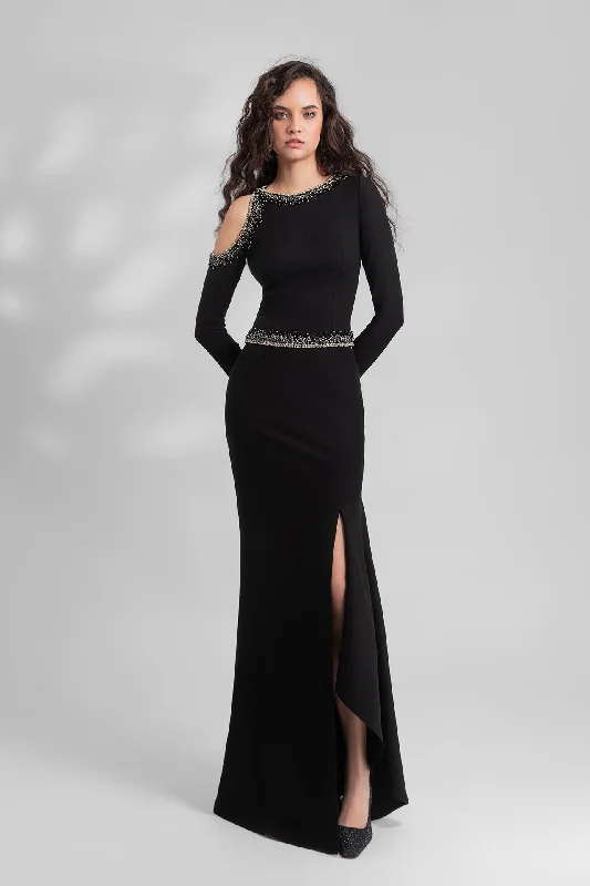 Beaded neckline crepe top with skirt silk skirt smooth