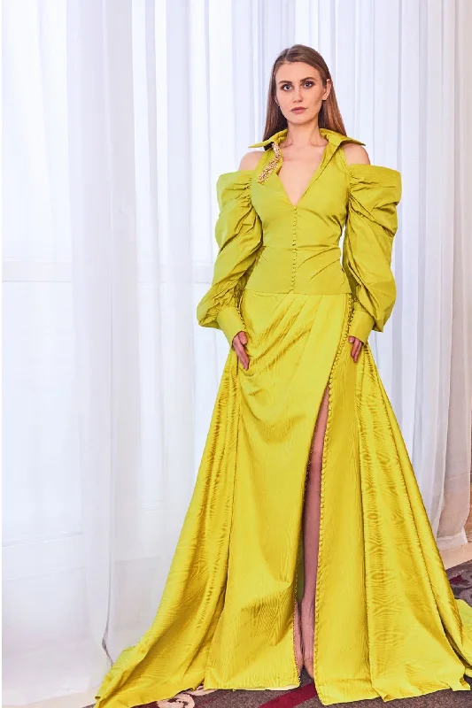 Cut out shoulders puff sleeves top with moire side slit skirt silk skirt smooth