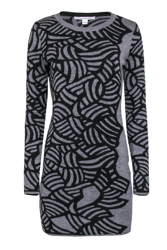 Diane von Furstenberg - Grey & Black Abstract Print Fitted Wool Sweater Dress Sz 8 Real Fur Shearling Chenille