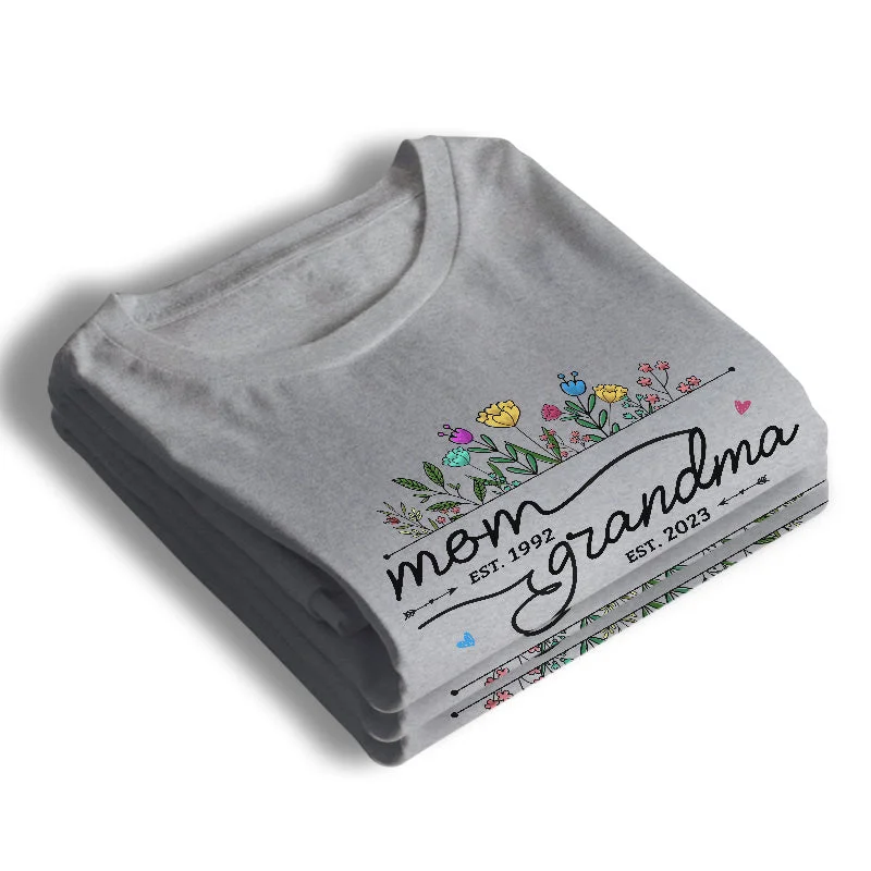 Proud To Be A Mommy & Grandma - Family Personalized Custom Unisex T-shirt, Hoodie, Sweatshirt - Mother's Day, Birthday Gift For Mom, Grandma