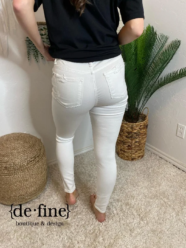 Judy Blue White Mid Rise Skinny Destroyed Jeans - 29