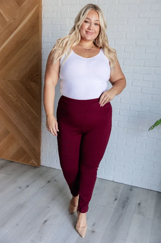 Maddie Skinny 28