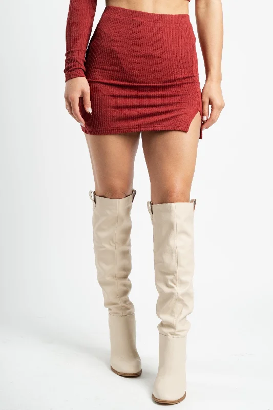 Solid ribbed skirt wine